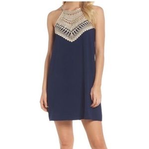 LILLY PULITZER Pearl Dress
Women’s Metallic Gold Navy Blue Mini Shift Size 2.